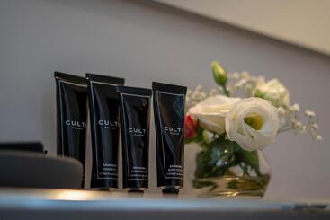 تختخواب و صبحانه Dimora Valmar Luxury Charm