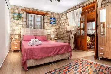 Flores Hotel Alaçatı
