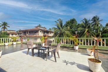 Hotel Swaaraj Stay At Goa