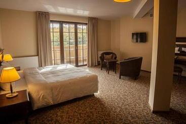 Forrest Hotel & Restaurant