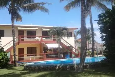 هتل Playa Chiquita