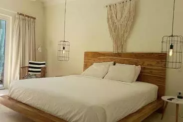 ツーリストアパートメント Naïma Luxury Home, Cottage & Apartment Rentals