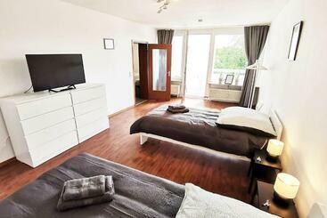 דירות לתיירים Nice Apartment In Heusenstamm Near Frankfurt