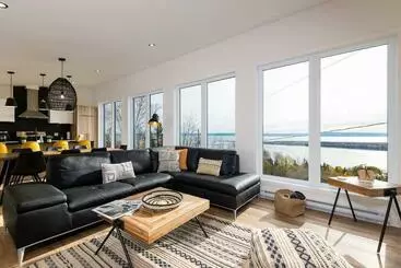 Apartamenty turystyczne Le Charmant  Magnifique Vue Sur Le Fleuve Et Spa