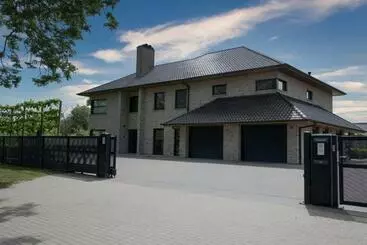 ツーリストアパートメント Casa Tibella