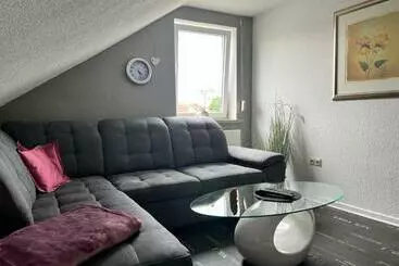 Turistihuoneistot Herzlich Willkommen In Der Dachstube Niestetal