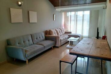 דירות לתיירים Homy Apartamentos #8   Apt Grande G12 Agora Corferias Embassy Un