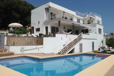 דירות לתיירים Maravillosa Villa Con Piscina Vistas Al Mar Y Aa