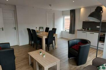 דירות לתיירים 105,3 Appartement 200m Van Strand