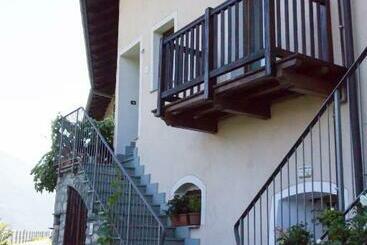 דירות לתיירים La Maisonnette Anna