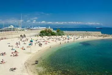 Turistihuoneistot Top Of Range Appartment Of 90m2 & 20m2 Of Sunny Terrace, 2min From Sea