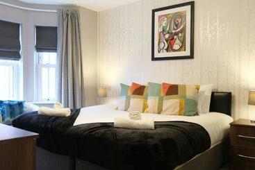 דירות לתיירים Spacious & Contractor & Family & Private Parking & Garden