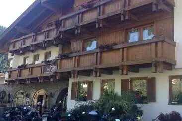 Bed and Breakfast Landhaus Engadin