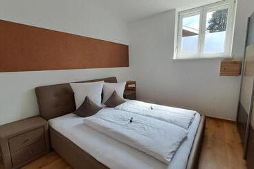 酒店 Haus Tirol Appartements