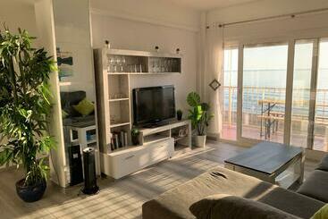 Apartamentos turísticos Primera Línea En Cullera Con Piscina. Inmejorables Vistas