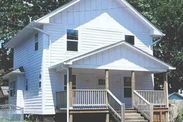 شقق خاصة سياحية Bright & Modern 3 Br Home Downtown Indy East!