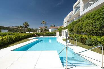 Vakantie-appartementen Casares Green 2365