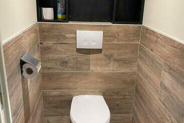 관광객 아파트 Gite De La Famenne