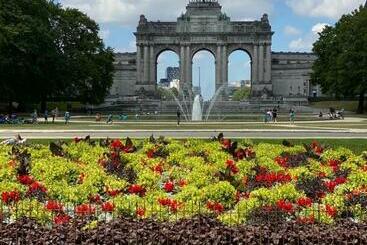 游客公寓 Cinquantenaire Appartement