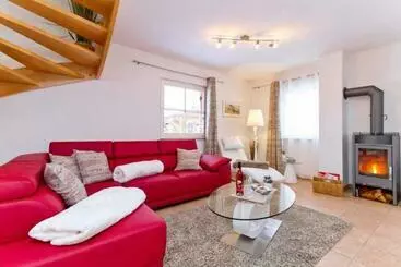 ツーリストアパートメント Ferienhaus Reethaus Koserow