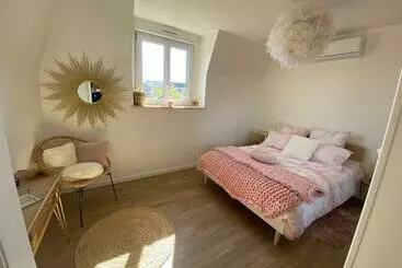 Apartamenty turystyczne L’élégant: 80m2 Vue Sur Vignoble Au Centre D’epernay!!