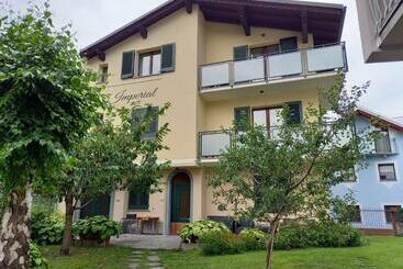 Жильё для туристов Mortirolo  Imperial Rooms