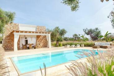 דירות לתיירים Villa Glamour