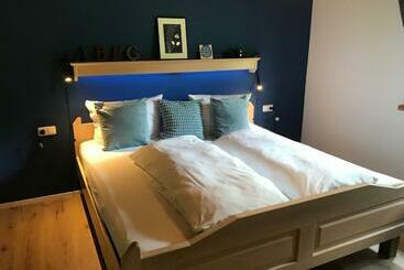 ツーリストアパートメント Ferienwohnung Morgentau Am Rande Der Wildnis