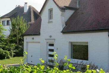 דירות לתיירים Villa Duindoorn