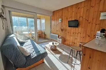 ツーリストアパートメント Appartement T2 En Résidence, Centre Ville D Embrun