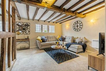 Apartamentos turísticos Characteristic 4 Bed Apartment In The Heart Of Windsor