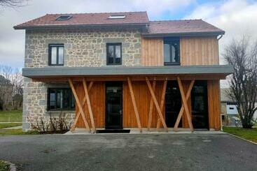 Жильё для туристов Gite étape La Belle étoile De Flayat