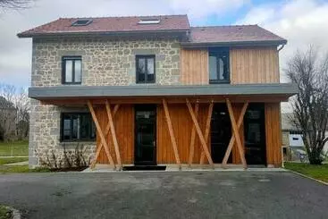 ツーリストアパートメント Gite étape La Belle étoile De Flayat