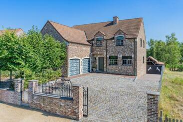 Жильё для туристов Huize Koedoe