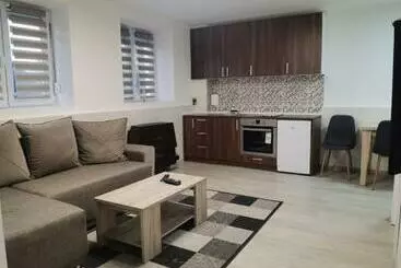 Turistihuoneistot Kraguj Apartman 2