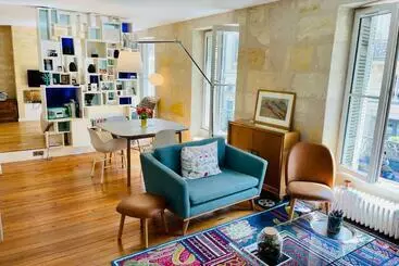 Appartements touristiques Nice Furnished Apartment With Inner Courtyard Near The City Center
