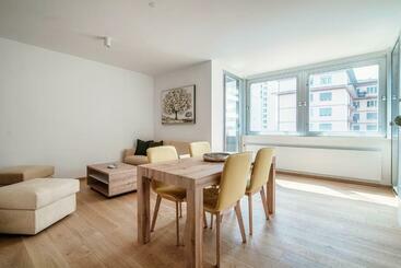 Vakantie-appartementen Palace Apartment By Quokka 360   2 Minutes From Lugano Lido