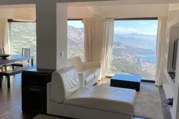 Turistihuoneistot Villa With Unique & Breathtaking View Over Sea, Monte Carlo, Italy & Alps