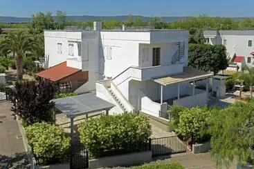 ツーリストアパートメント Villetta Terme Di Torre Canne