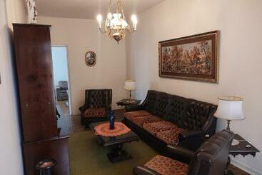 Tourist flats Casa ótima E Localização Excelente Em Aparecida Sp