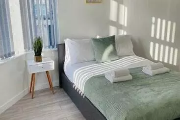 Turistihuoneistot Rodney Parade Mews