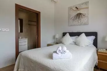 Apartamentos turísticos Sunny Captains House With A Pool
