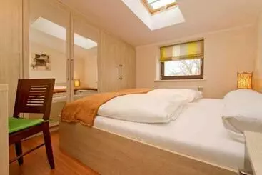 ツーリストアパートメント Villa Waldschloss, App 09