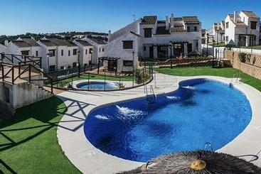 דירות לתיירים Casas Rurales Pantano De La Minilla