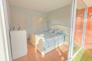 Apartamentos turísticos Apartamento Muy Luminoso En Segunda Línea De Mar