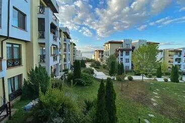 آپارتمان‌های توریست‌ها Apartment At St. Nicholas Complex   Max