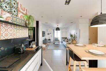 관광객 아파트 Appartement 3 Chambres   6 People With Wifi & Parking