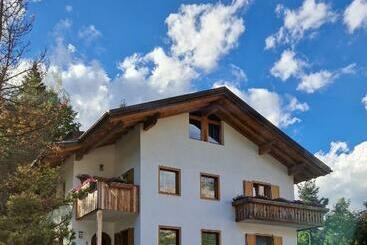 游客公寓 Apartments Ciasa Colz