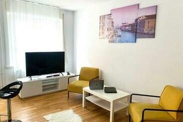 Apartamentos turísticos La Casa   Comfortable   By Pa