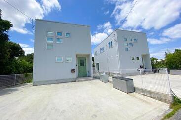 آپارتمان‌های توریست‌ها グランディオーソ沖縄プールヴィラ恩納6